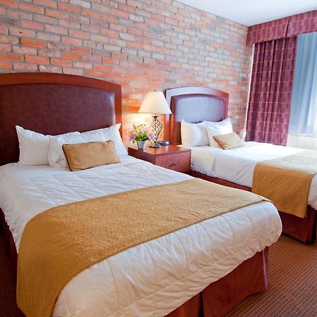 Quality Hotel Downtown-Inn At False Creek 밴쿠버 객실 사진
