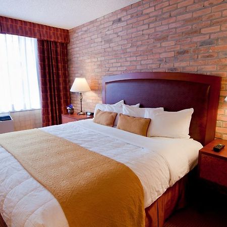 Quality Hotel Downtown-Inn At False Creek 밴쿠버 객실 사진