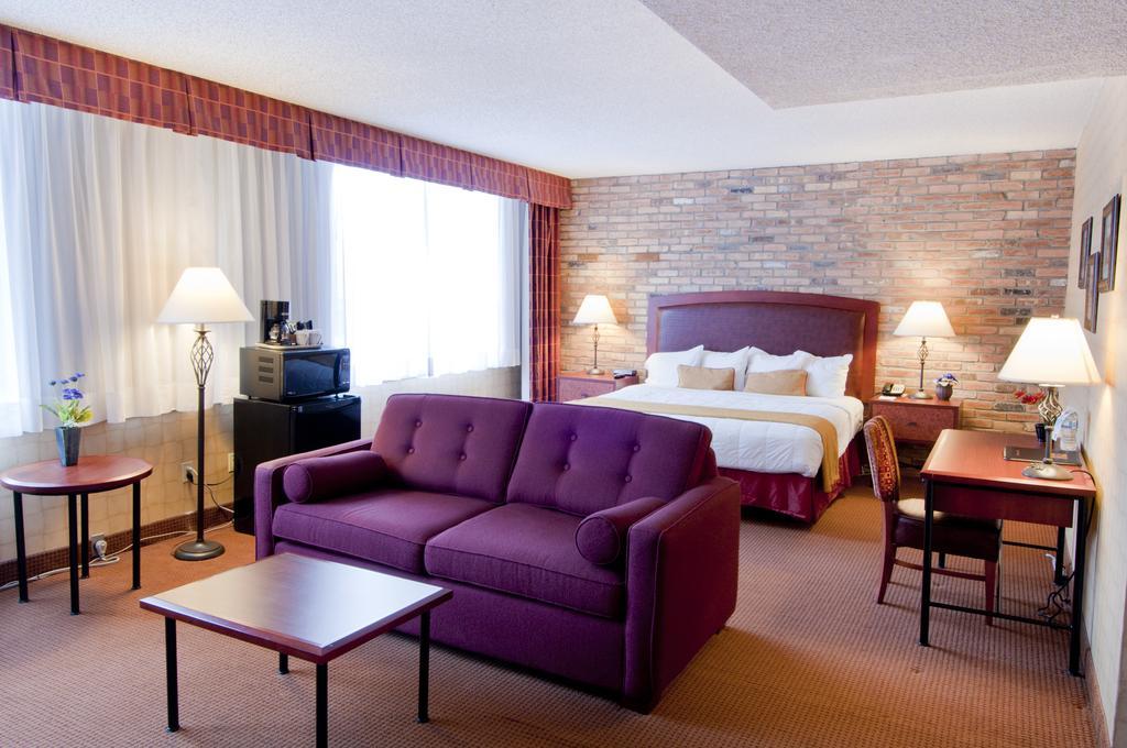 Quality Hotel Downtown-Inn At False Creek 밴쿠버 객실 사진