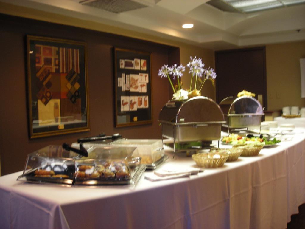 Quality Hotel Downtown-Inn At False Creek 밴쿠버 외부 사진