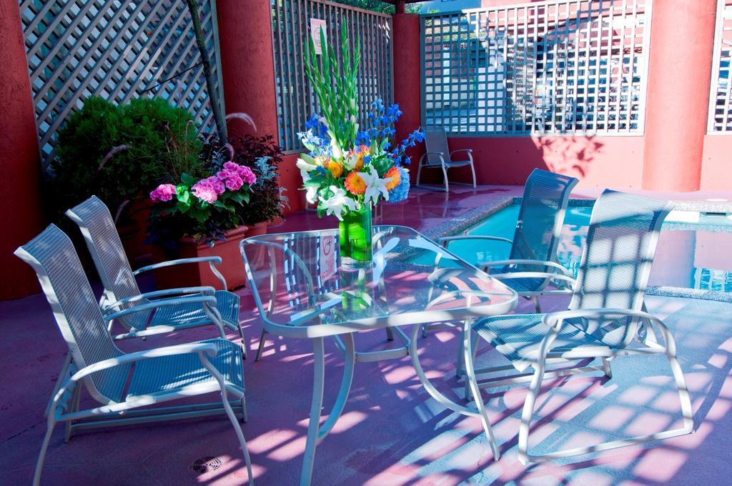 Quality Hotel Downtown-Inn At False Creek 밴쿠버 시설 사진